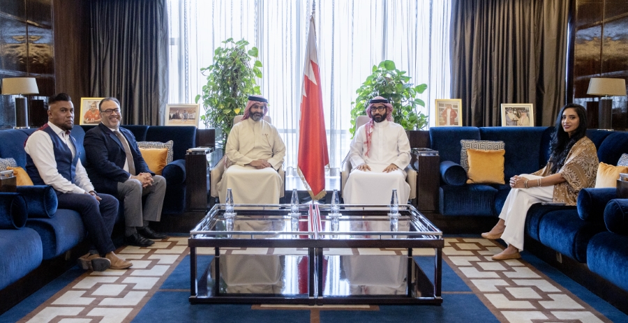 المؤيد يتطلع على تكنولوجيا علوم الجينوم