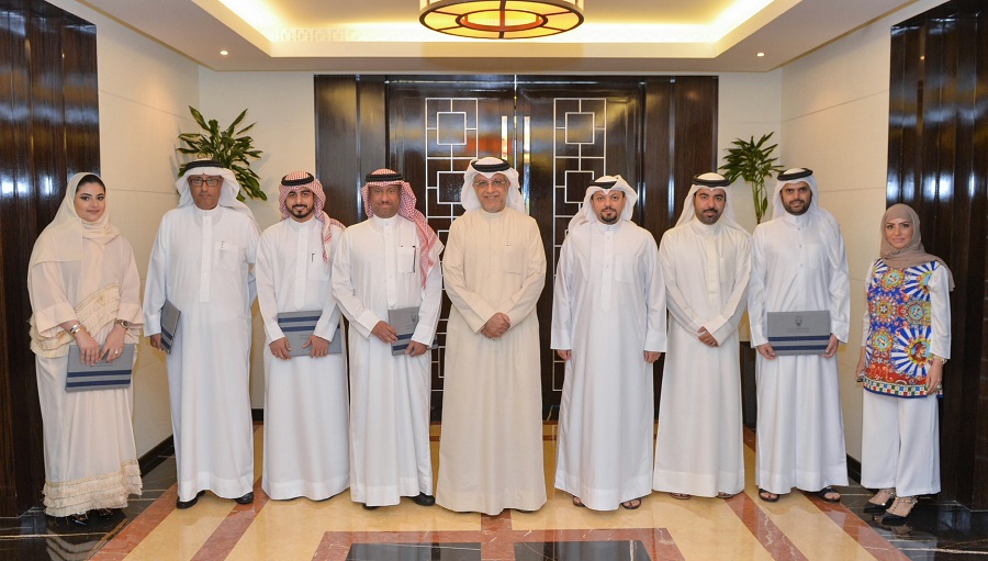 سلمان بن إبراهيم يكرم الموظفين المتميزين في الأمانة العامة للمجلس الأعلى للشباب والرياضة