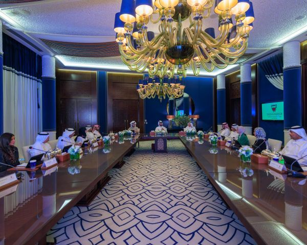 ناصر بن حمد يوجه بإنشاء هيئة البيت العود لتعزيز الهوية الوطنية