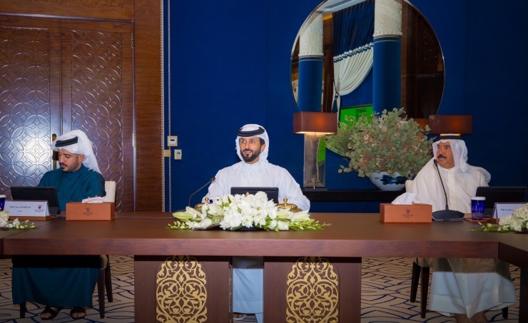 خلال اجتماع المجلس الأعلى للشباب والرياضة الذي ترأسه سموه  ناصر بن حمد يشيد بدور خالد بن حمد في تطور القطاع الرياضي وتحقيقه للإنجازات.