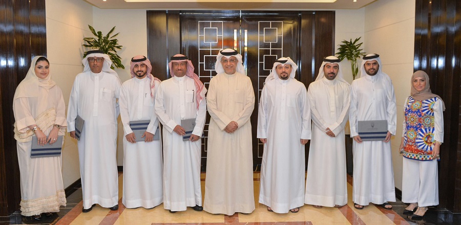 سلمان بن إبراهيم يكرم الموظفين المتميزين في الأمانة العامة للمجلس الأعلى للشباب والرياضة